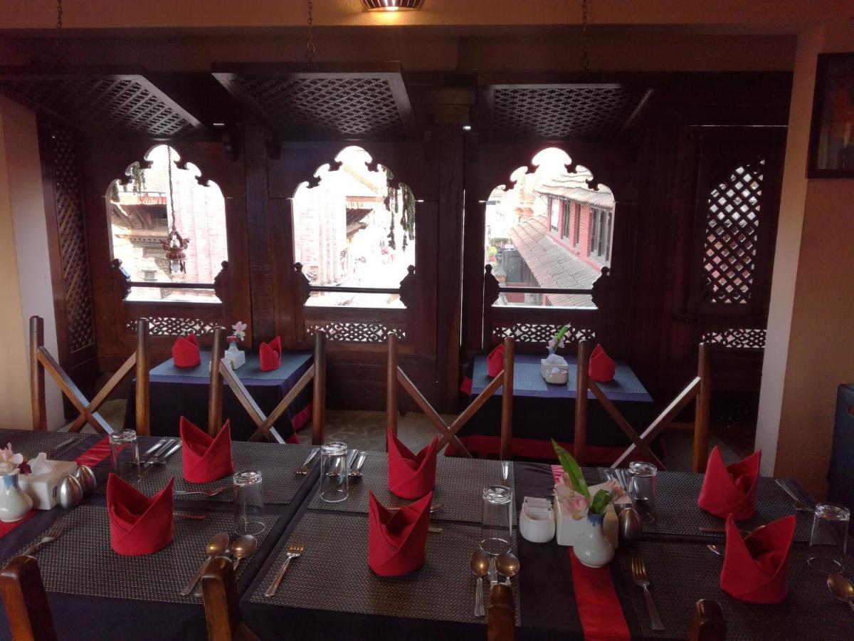 Khwapa Chhen Hotel Bhatgoan Exterior photo