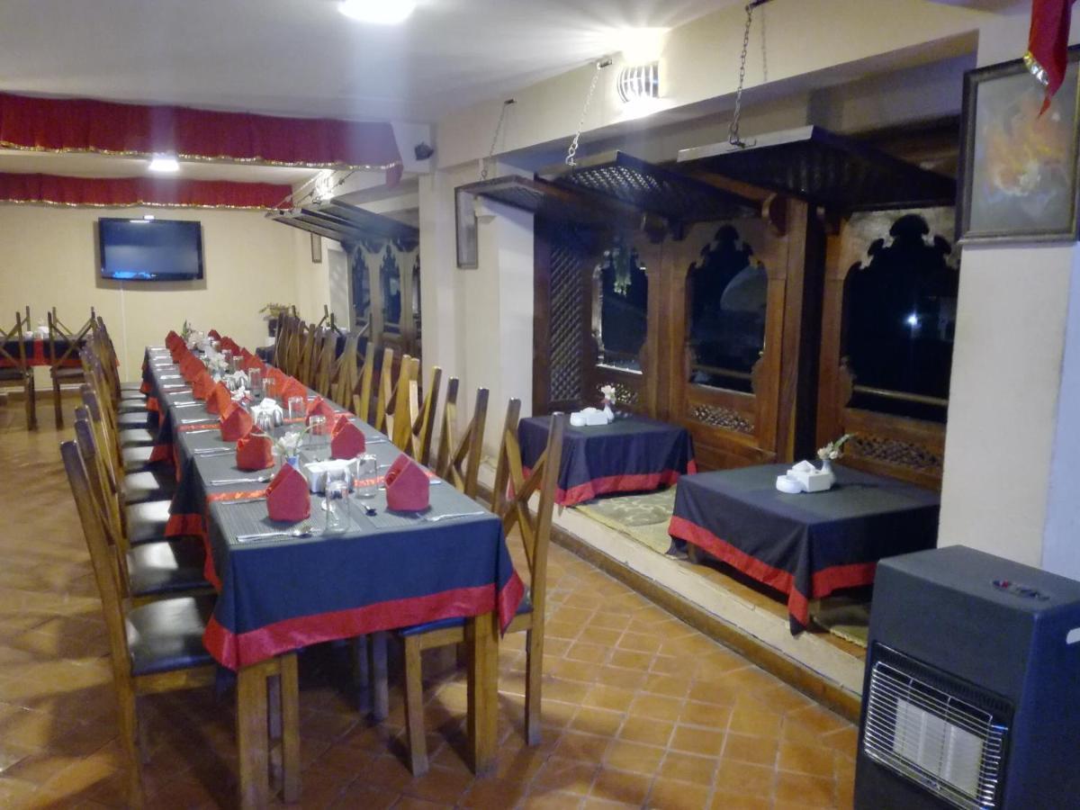 Khwapa Chhen Hotel Bhatgoan Exterior photo